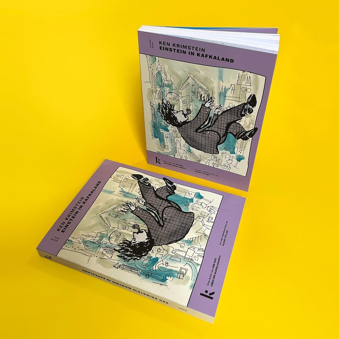 Zwei Exemplare der Graphic Novel 'Einstein in Kafkaland' von Ken Krimstein, eines liegend, eines stehend, auf gelbem Hintergrund.