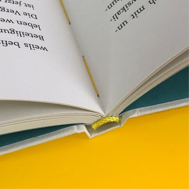 Naher Ausschnitt der mittleren Seiten von »Liebe Kinder oder die Zukunft als Quelle der Verantwortung«.