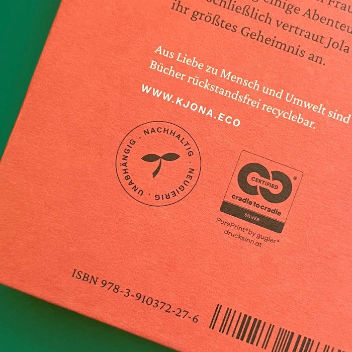Ausschnitt der Rückseite von »Unter Dojczen« mit Hinweisen zur Nachhaltigkeit.