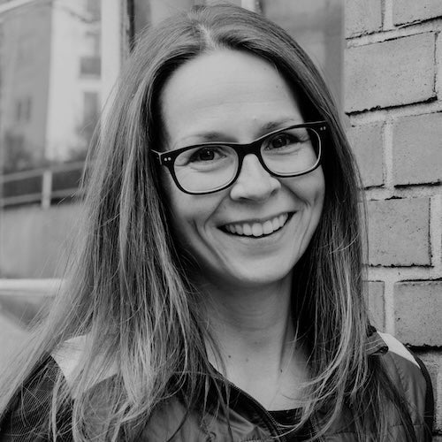 Schwarz-weiß-Portrait von Stefanie Jacobs.