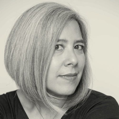 Schwarz-weiß-Portrait der Autorin Susan Choi.