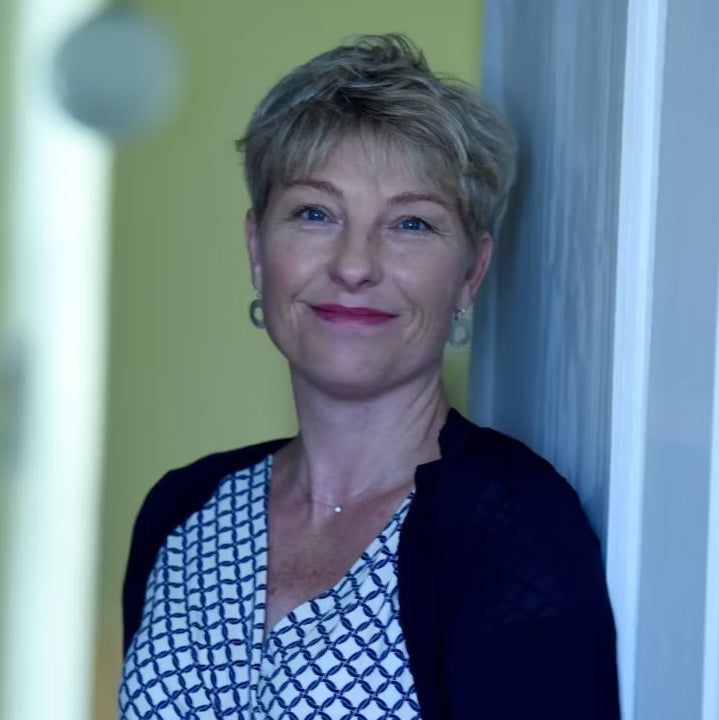 Portrait von Andrea O'Brien.