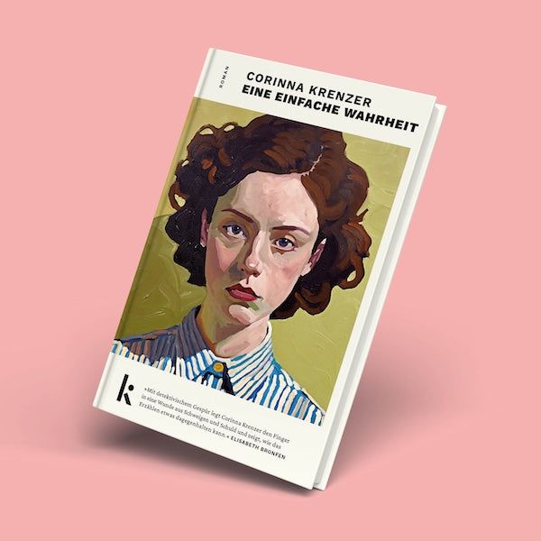 Mockup des Buchcovers „Eine einfache Wahrheit“ von Corinna Krenzer. Das Cover zeigt ein gemaltes Porträt einer jungen Frau mit dunklen Locken vor einem olivgrünen Hintergrund. Der Hintergrund des Mockups ist zartrosa.
