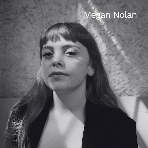 Schwarz-Weiß-Porträt der Autorin Megan Nolan, Urheberrecht Sophie Davidson