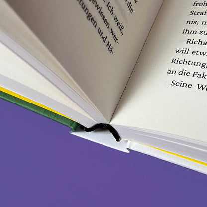 Ausschnitt zweier Buchseiten aus »Prima Facie«.