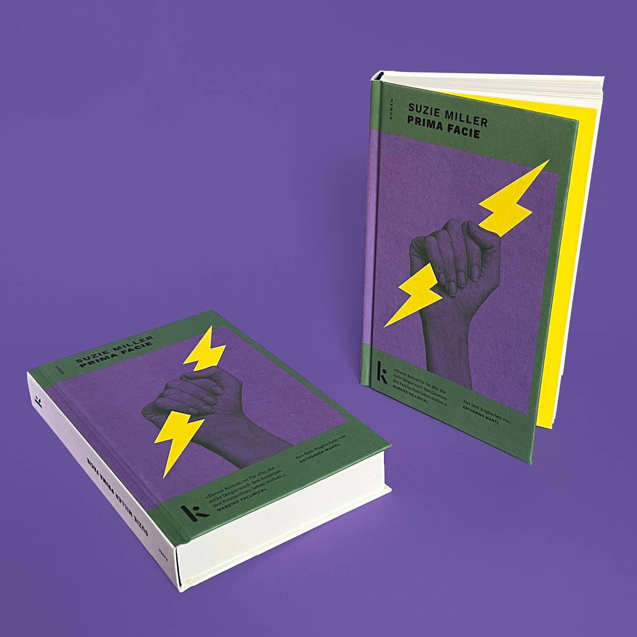 Foto der Cover von »Prima Facie«, links liegend, rechts aufgestellt. 